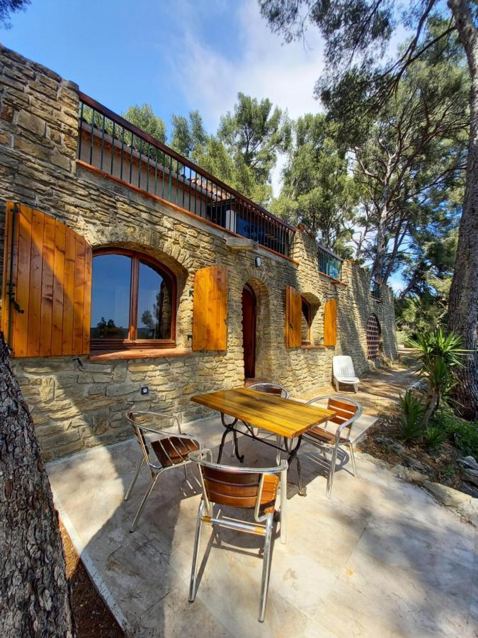 Апартаменты Les Pins Ле-Кастелле Экстерьер фото